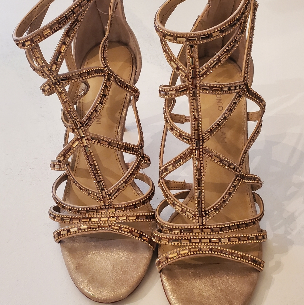 Antonio Melani heels